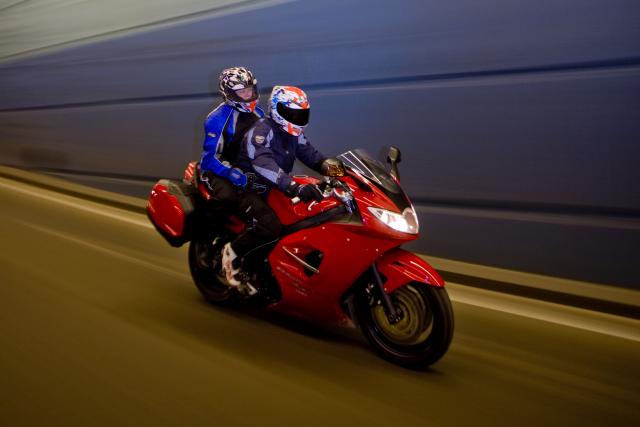 Riding a motorcycle with a store passenger for the first time